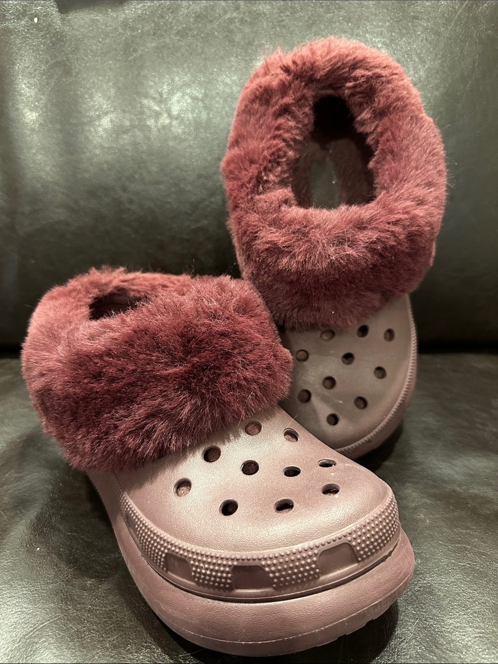 CROCS Women's Burgundy Faux Fur Lined Clogs US7 | fall shoe platform